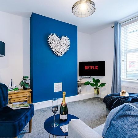 Spacious 2-Bed City-Centre Cottage In Chester By 53 Degrees Property - Ideal For Groups & Couples - Sleeps 6 Esterno foto