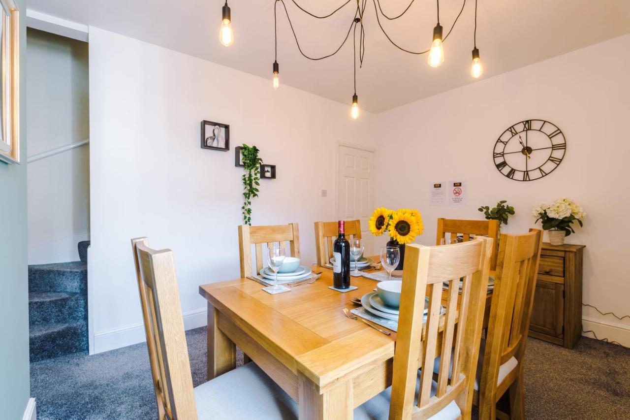 Spacious 2-Bed City-Centre Cottage In Chester By 53 Degrees Property - Ideal For Groups & Couples - Sleeps 6 Esterno foto